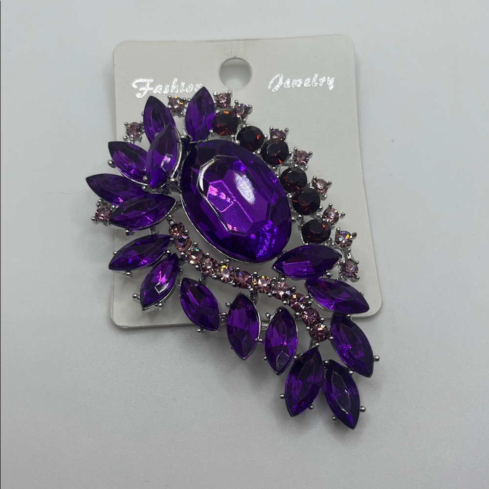 Amethyst Shine Crystal Brooch - Women fashion Jewelry. - Picture 2 of 6